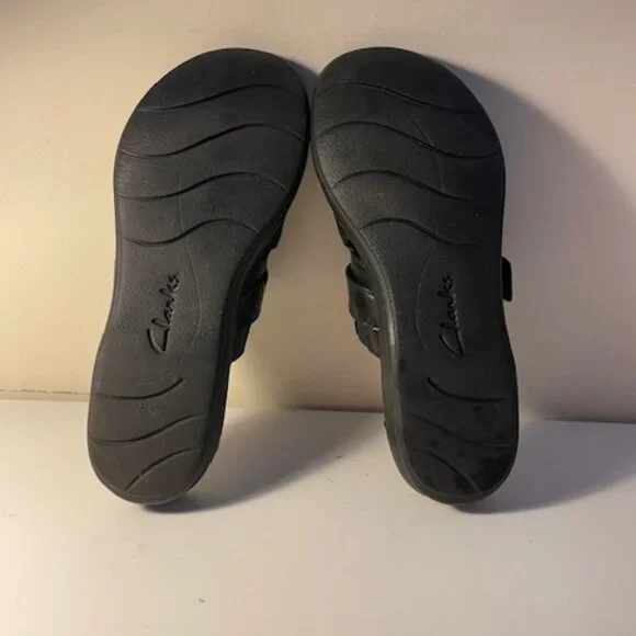 Clarks Utimate Comfort collection black leather Sandals Size 7 New - Picture 2 of 5
